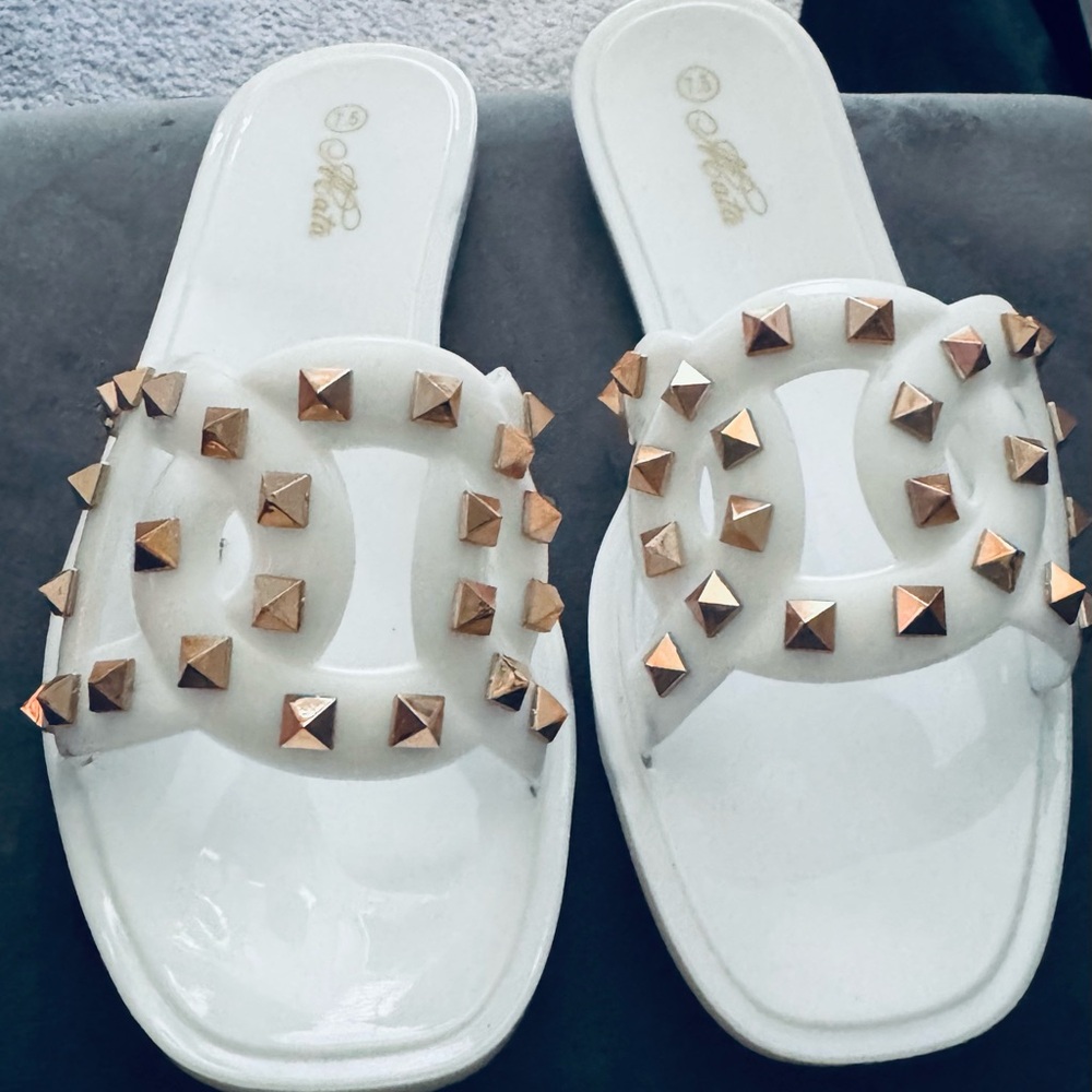 Chic White Sandals with Gold Studs